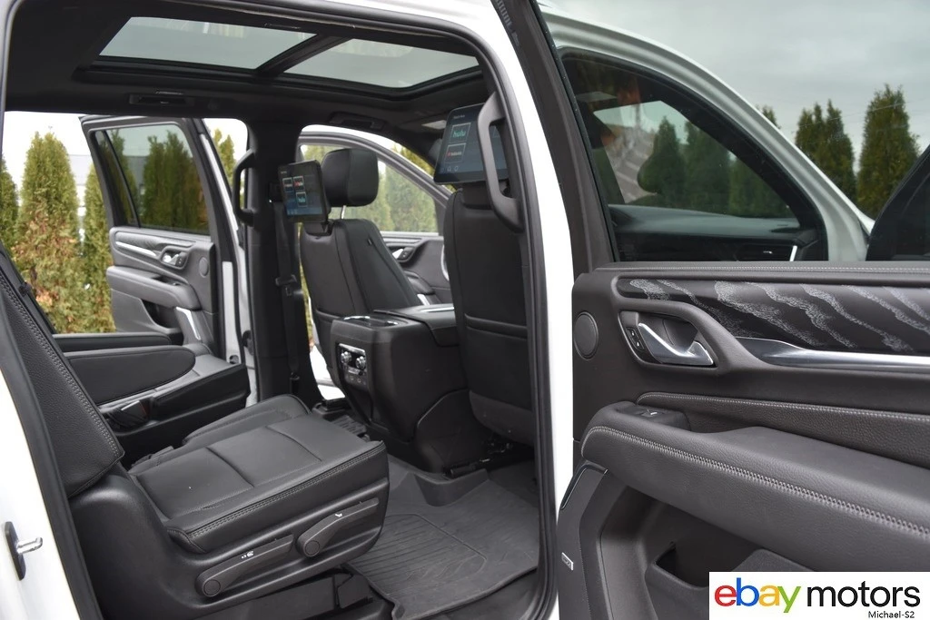 2024 GMC Yukon 5th Gen - Image 18 of 21