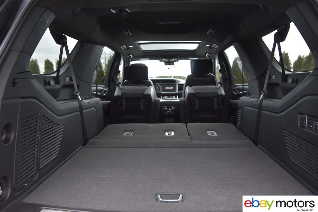 2024 GMC Yukon 5th Gen - Image 16 of 21