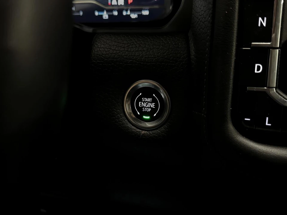 2024 GMC Yukon 5th Gen - Image 18 of 21