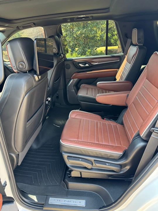 2024 GMC Yukon 5th Gen - Image 10 of 16