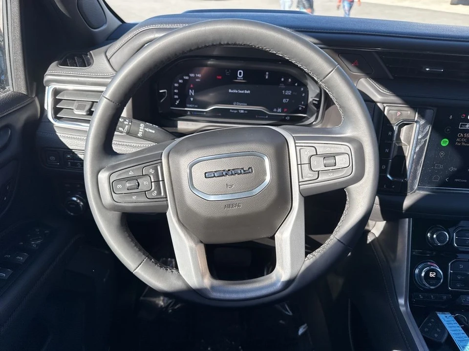 2024 GMC Yukon 5th Gen - Image 17 of 21