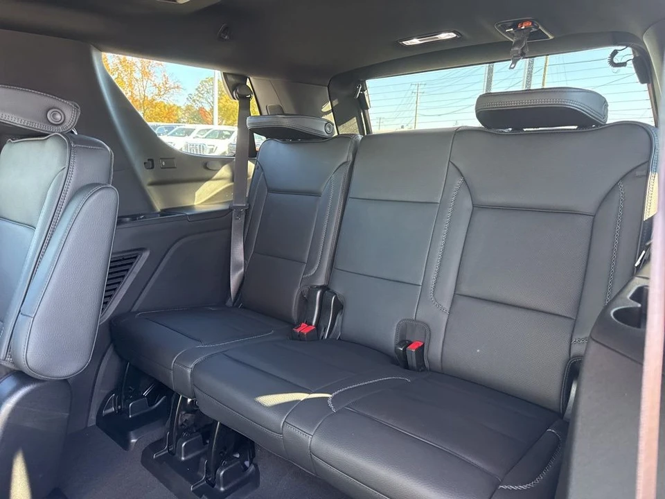 2024 GMC Yukon 5th Gen - Image 14 of 21