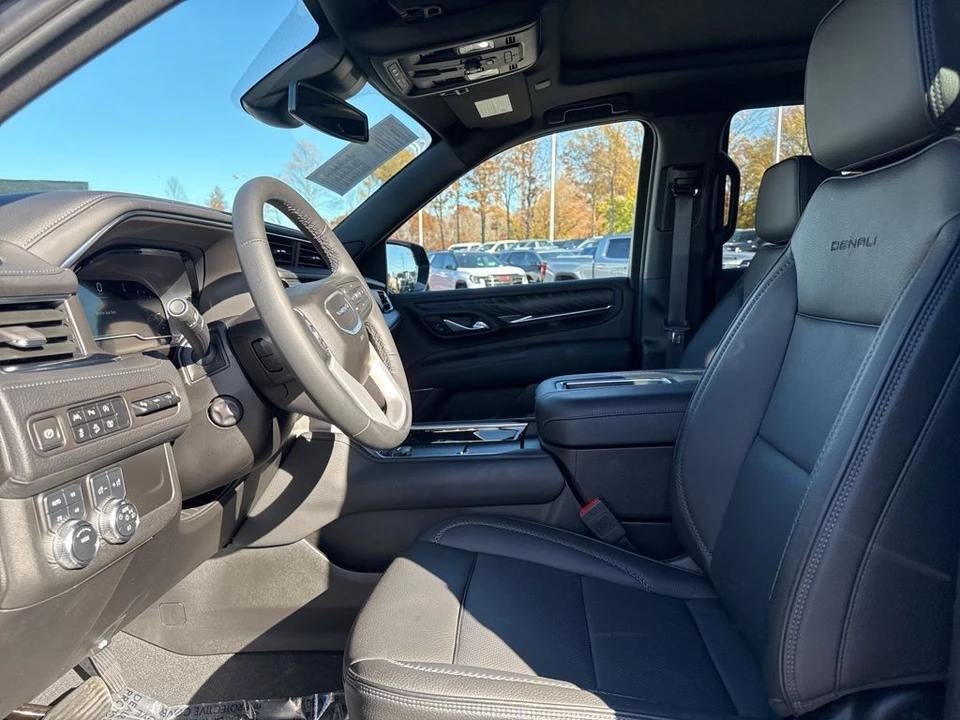 2024 GMC Yukon 5th Gen - Image 9 of 12
