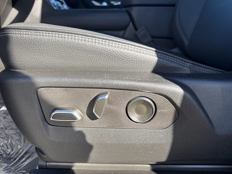 2024 GMC Yukon 5th Gen - Image 10 of 21