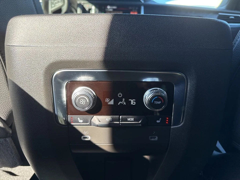 2024 GMC Yukon 5th Gen - Image 15 of 21