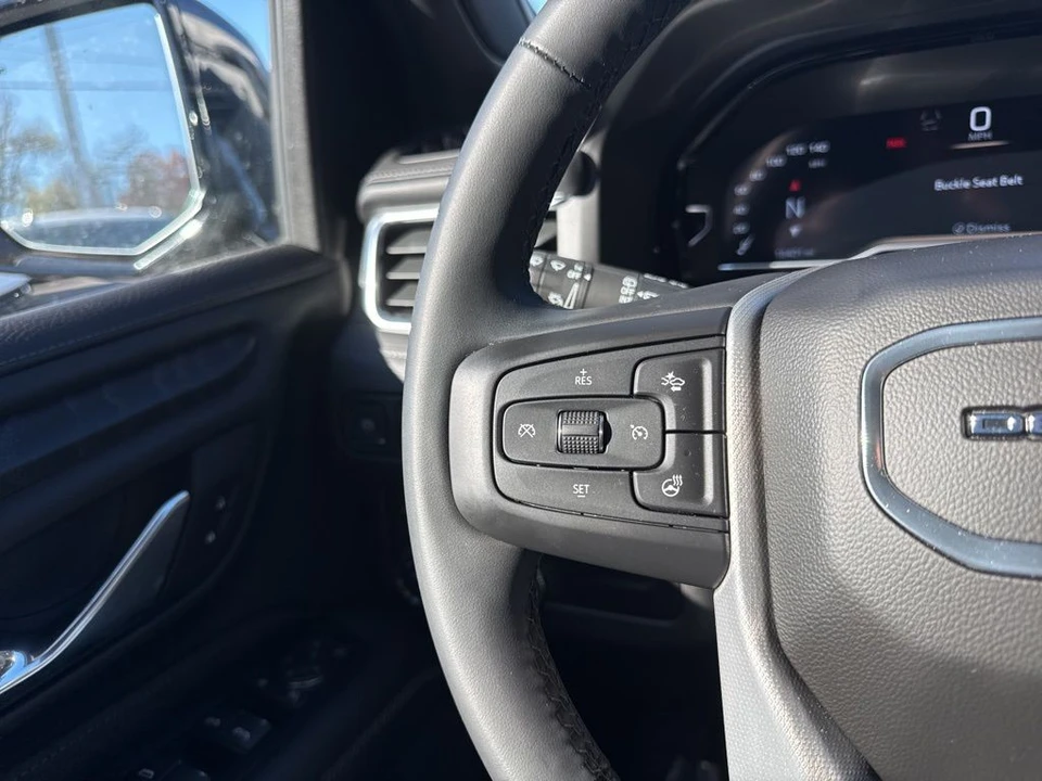 2024 GMC Yukon 5th Gen - Image 18 of 21