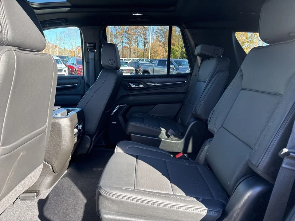 2024 GMC Yukon 5th Gen - Image 13 of 21