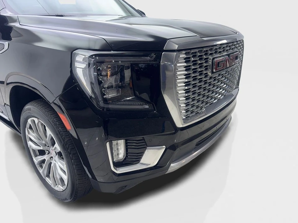 2024 GMC Yukon 5th Gen - Image 17 of 21