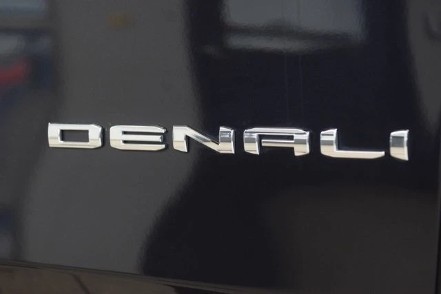 2024 GMC Yukon 5th Gen - Image 18 of 21