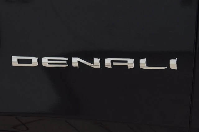 2024 GMC Yukon 5th Gen - Image 17 of 21