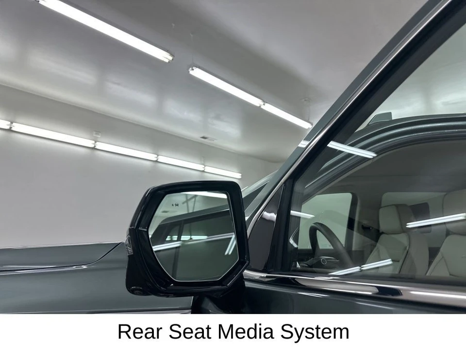 2024 GMC Yukon 5th Gen - Image 18 of 21
