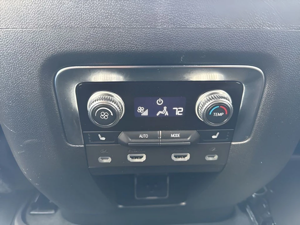2024 GMC Yukon 5th Gen - Image 14 of 21