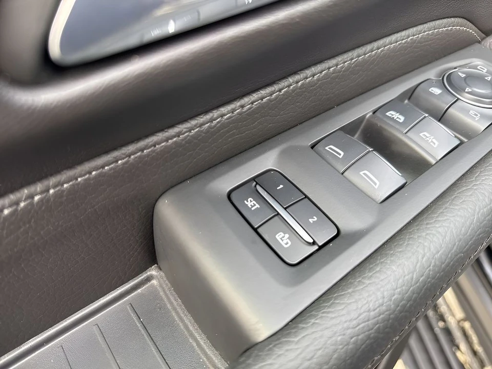 2024 GMC Yukon 5th Gen - Image 11 of 21