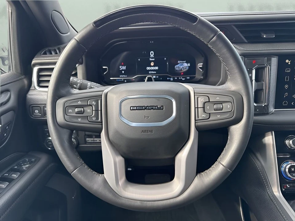 2024 GMC Yukon 5th Gen - Image 17 of 21