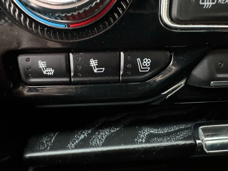 2024 GMC Yukon 5th Gen - Image 14 of 21