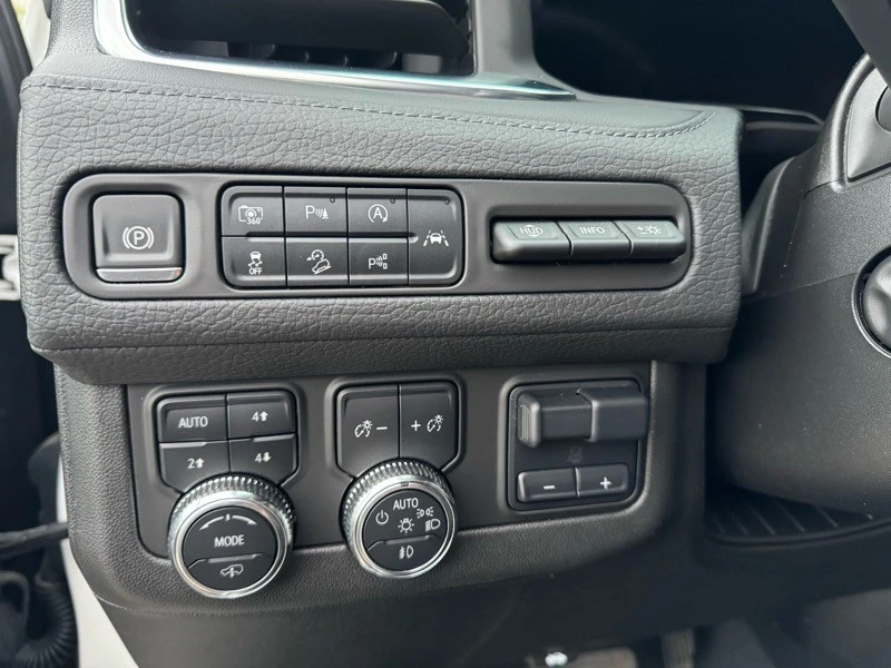 2024 GMC Yukon 5th Gen - Image 18 of 21