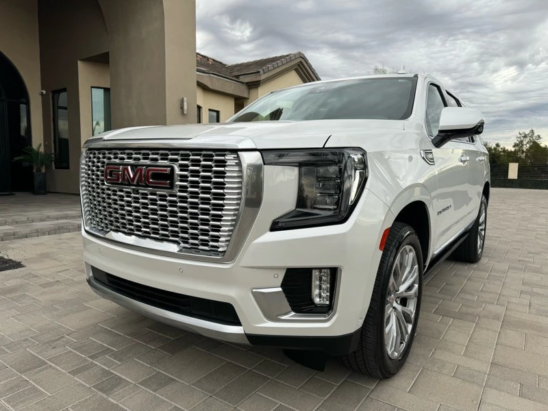 2024 GMC Yukon 5th Gen - Image 2 of 21