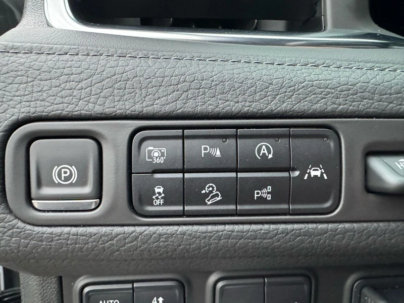 2024 GMC Yukon 5th Gen - Image 20 of 21