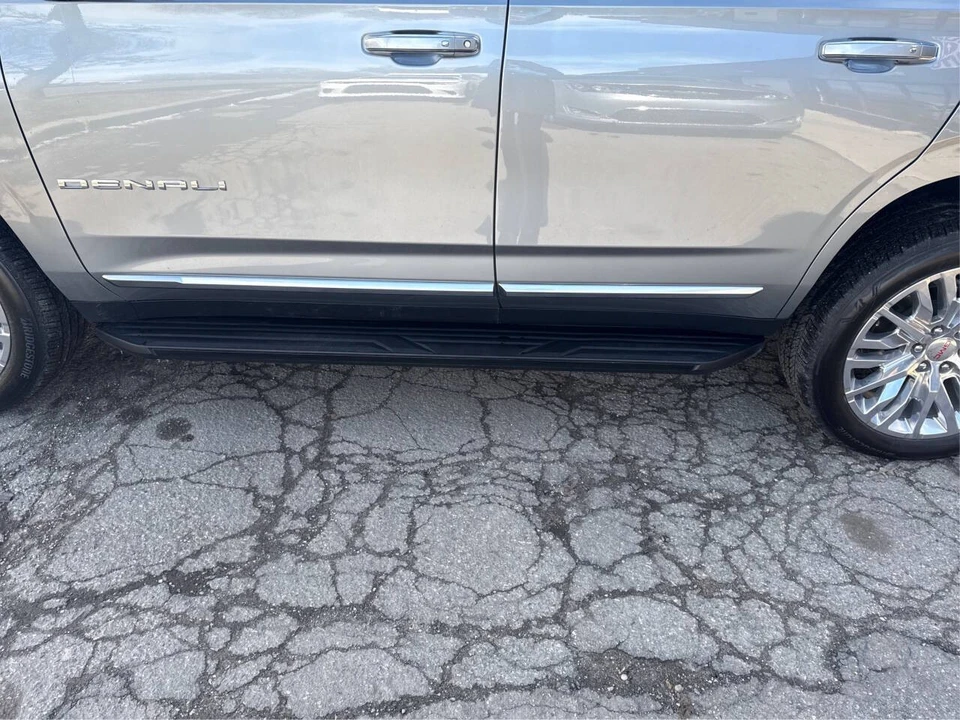 2024 GMC Yukon 5th Gen - Image 18 of 21