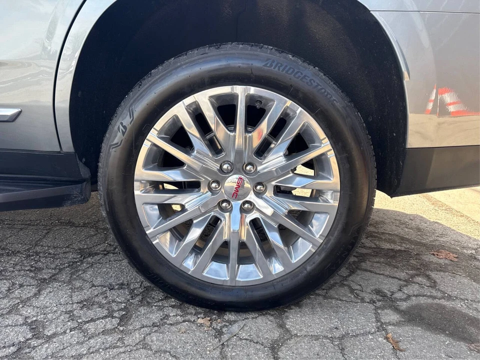 2024 GMC Yukon 5th Gen - Image 20 of 21