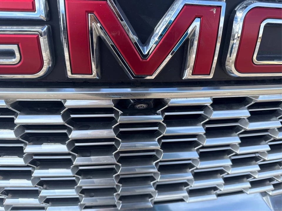 2024 GMC Yukon 5th Gen - Image 19 of 21