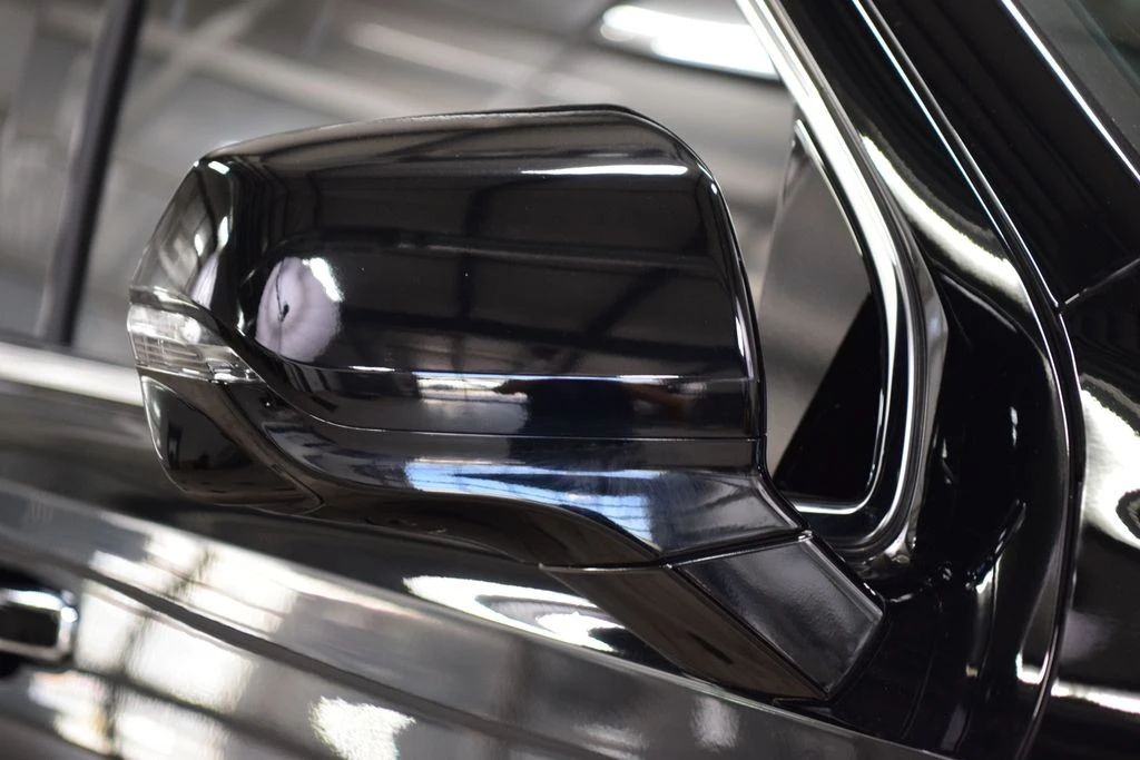 2024 GMC Yukon 5th Gen - Image 18 of 21