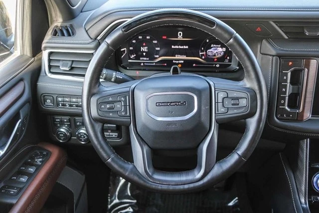 2024 GMC Yukon 5th Gen - Image 16 of 21