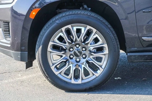 2024 GMC Yukon 5th Gen - Image 9 of 21