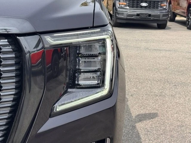 2024 GMC Yukon 5th Gen - Image 8 of 21