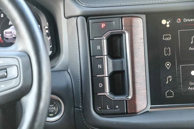 2024 GMC Yukon 5th Gen - Image 15 of 21