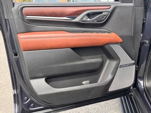 2024 GMC Yukon 5th Gen - Image 16 of 21