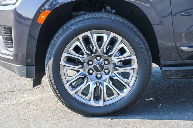 2024 GMC Yukon 5th Gen - Image 9 of 12