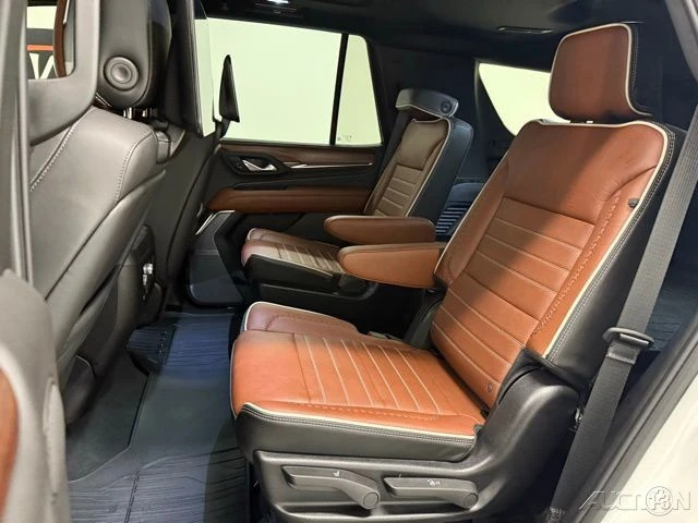 2024 GMC Yukon 5th Gen - Image 19 of 21