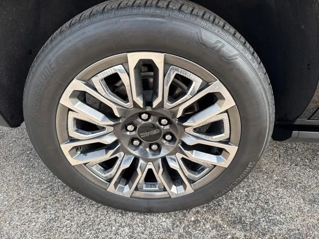 2024 GMC Yukon 5th Gen - Image 10 of 12