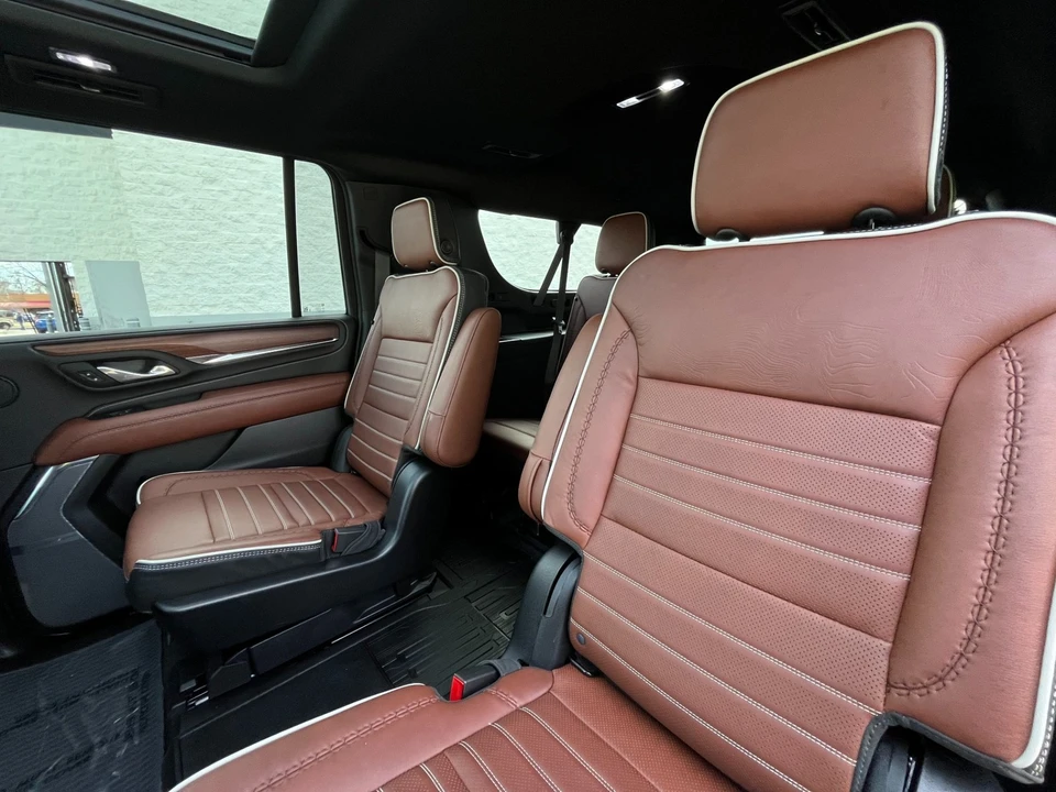 2024 GMC Yukon 5th Gen - Image 11 of 12