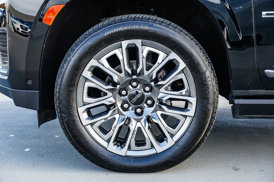2024 GMC Yukon 5th Gen - Image 9 of 12