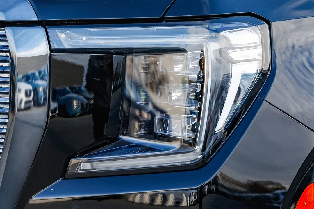 2024 GMC Yukon 5th Gen - Image 7 of 12