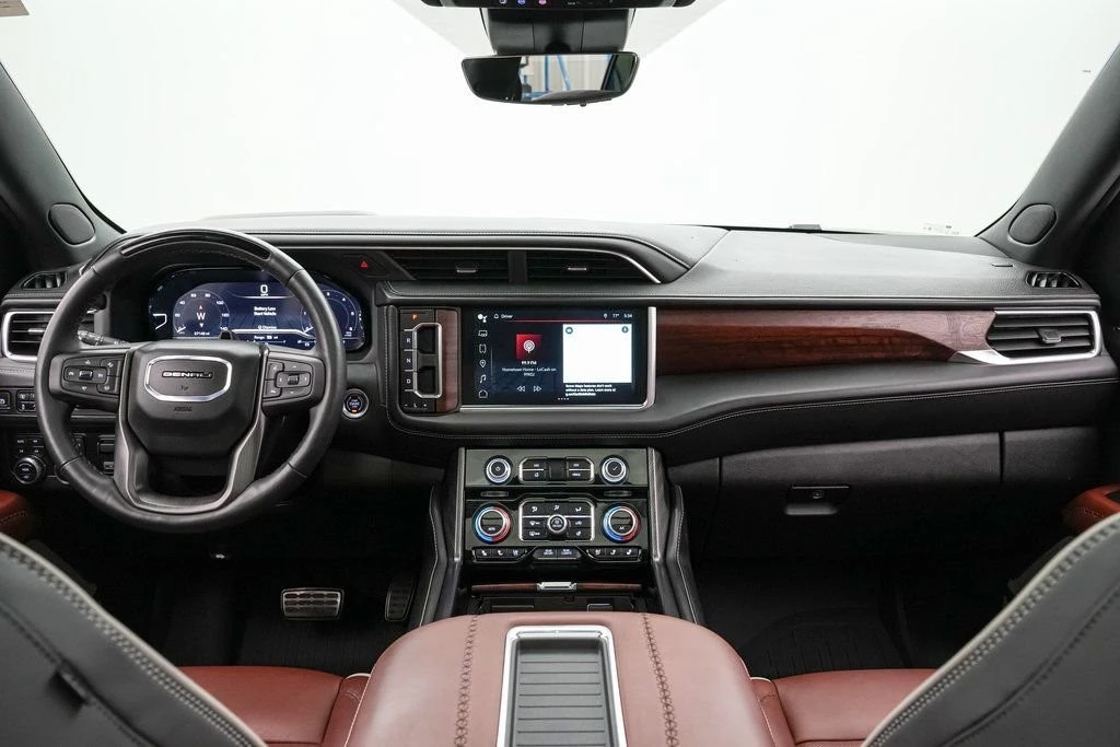 2024 GMC Yukon 5th Gen - Image 16 of 21