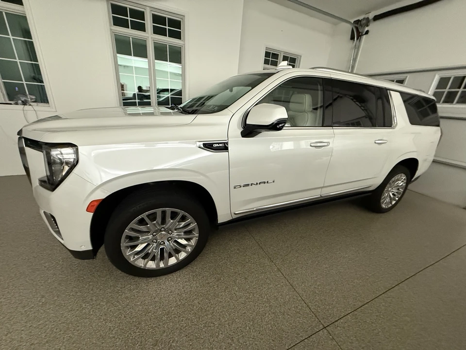 2024 GMC Yukon 5th Gen - Image 4 of 8
