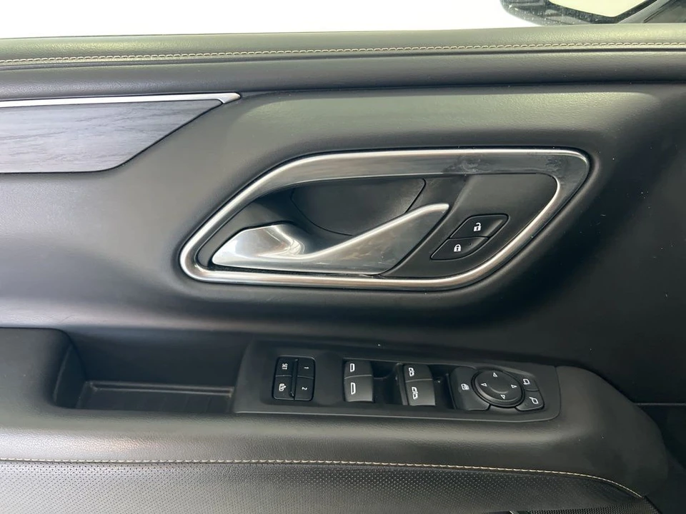 2024 GMC Yukon 5th Gen - Image 20 of 21