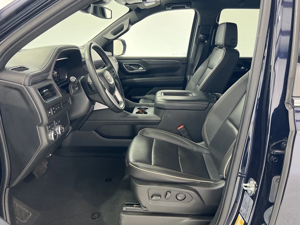 2024 GMC Yukon 5th Gen - Image 17 of 21