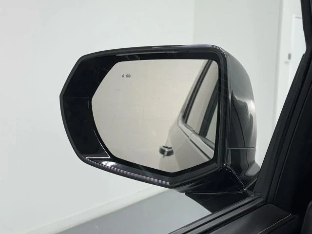 2024 GMC Yukon 5th Gen - Image 20 of 21