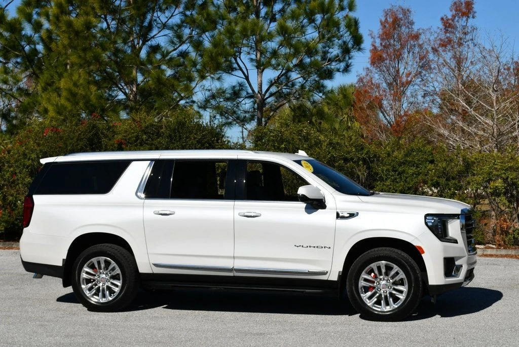 2024 GMC Yukon 5th Gen - Image 8 of 12