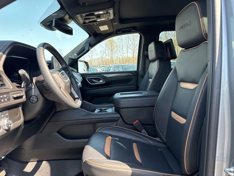 2024 GMC Yukon 5th Gen - Image 9 of 21