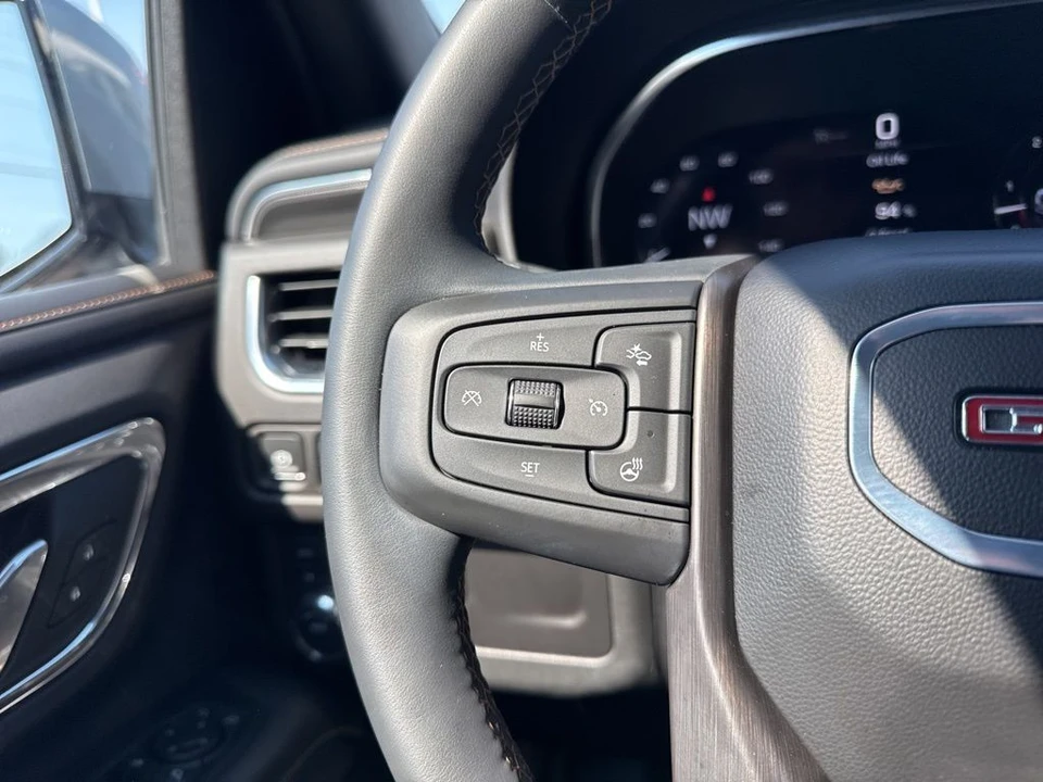 2024 GMC Yukon 5th Gen - Image 18 of 21
