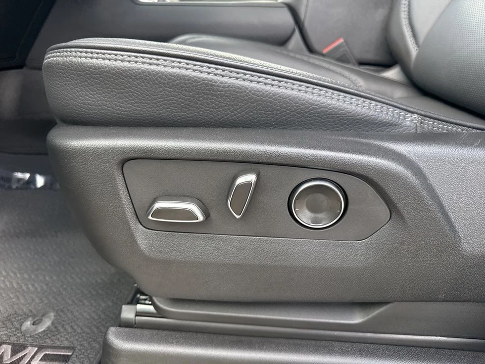 2024 GMC Yukon 5th Gen - Image 10 of 21