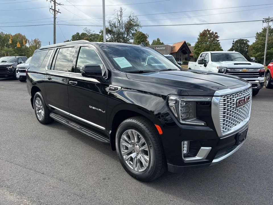 2024 GMC Yukon 5th Gen - Image 7 of 12
