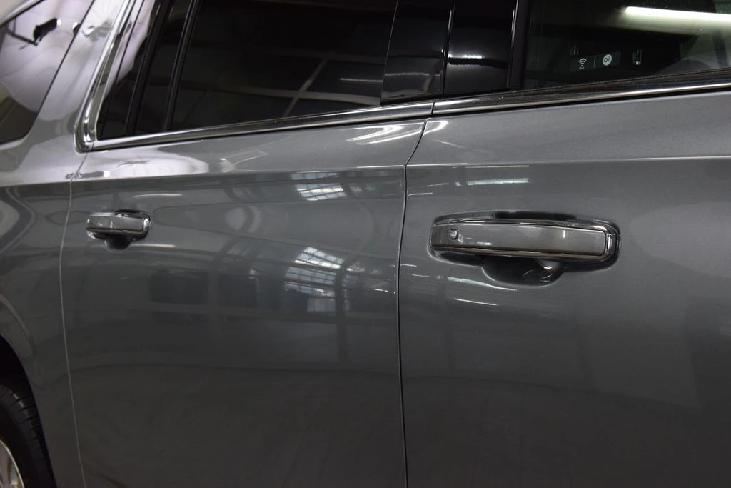 2024 GMC Yukon 5th Gen - Image 17 of 21