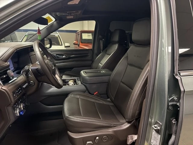 2024 GMC Yukon 5th Gen - Image 9 of 10
