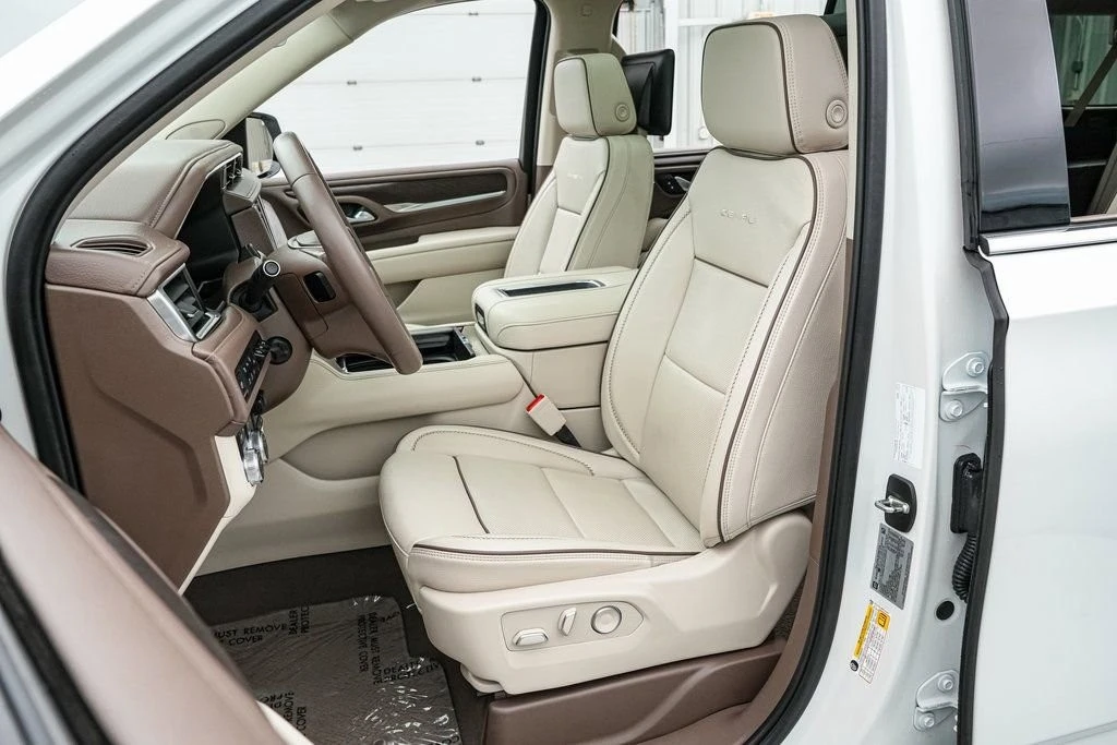 2024 GMC Yukon 5th Gen - Image 13 of 21